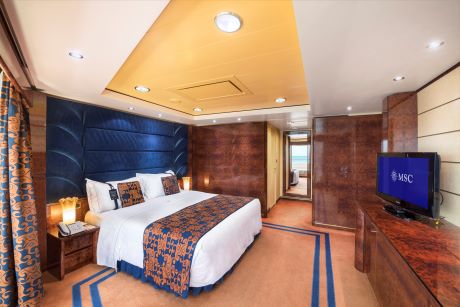 Fantasia class_ Yacht club suite 